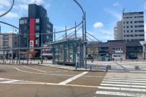 小松駅のバス停