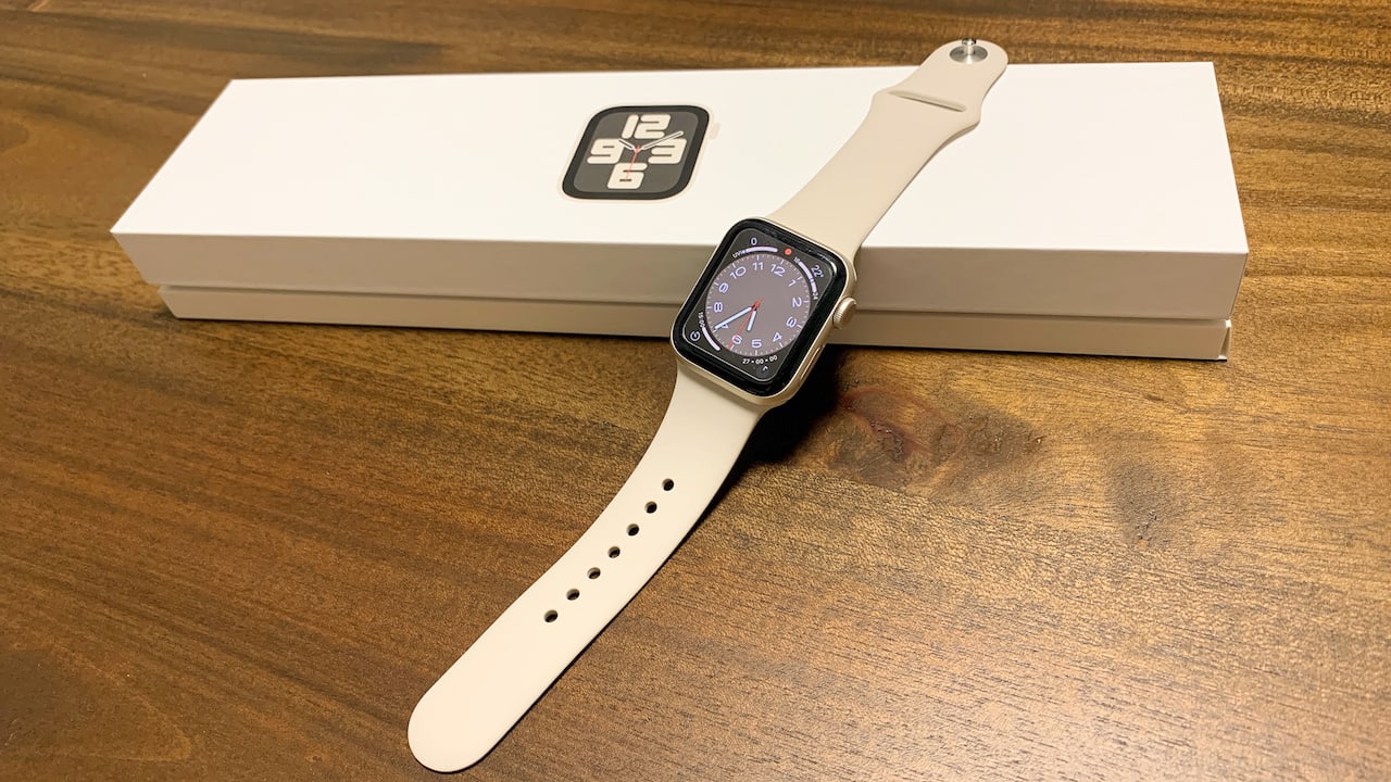 Apple Watch SE 第二世代 40mm スターライト 画面割れあり - 通販