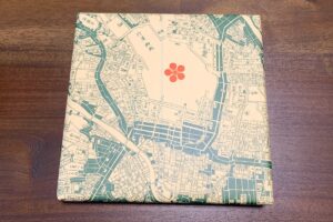 金沢の古地図の包装紙